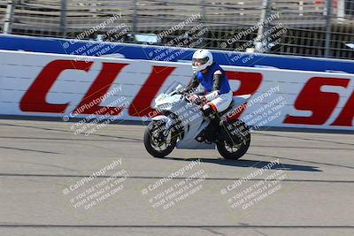 media/Aug-27-2022-Fastrack Riders (Sat) [[c588535105]]/Level 1/Session 1 Start Finish/